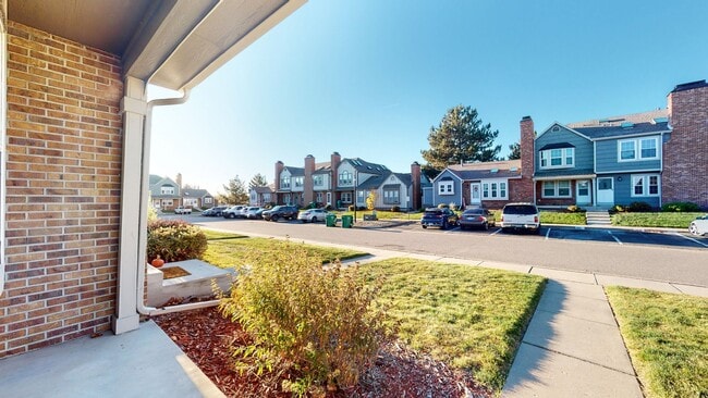 Building Photo - Beautiful Two Bedroom Townhome In Incredible Location!