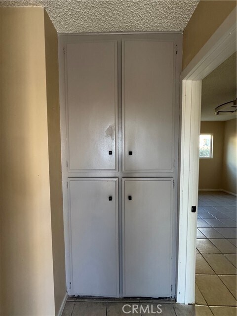 Building Photo - 921 Carob Way