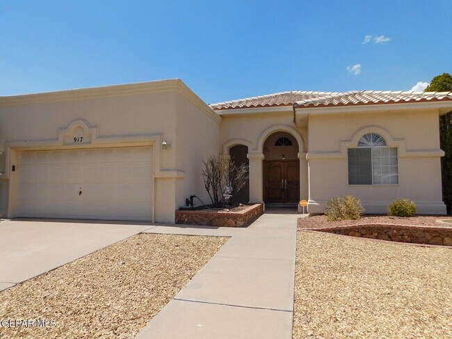 Primary Photo - 917 Tecate Pl