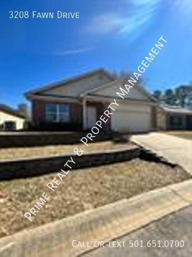 Building Photo - 3208 Fawn Dr