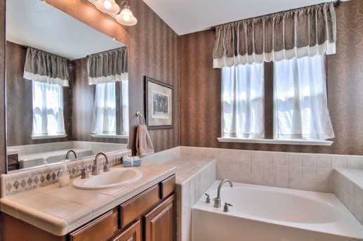 Building Photo - Stunning (Formal Model) 3/3 w/Huge Loft!  Please read entire ad before requesting a viewing!!