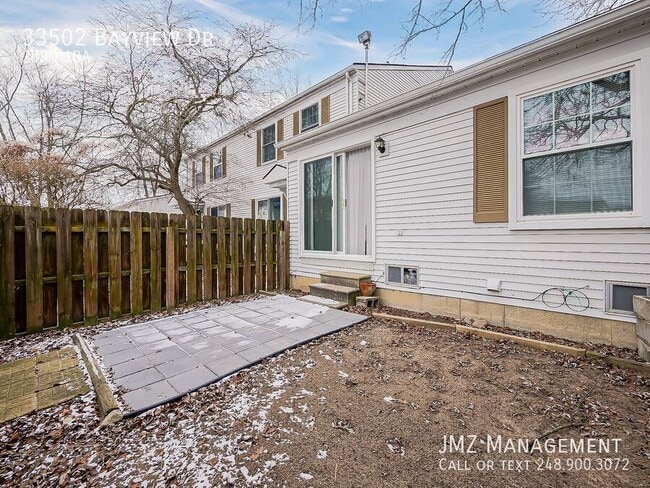 Building Photo - 33502 Bayview Dr