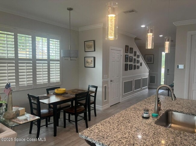 Building Photo - 1805 Noel Pl