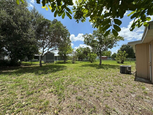 Building Photo - Charming 3 Bedroom, 1 Bath Home in Port Ch...