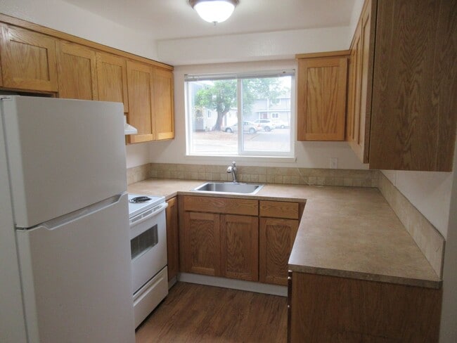 Building Photo - Nice Clean 2 bedroom in S. Salem