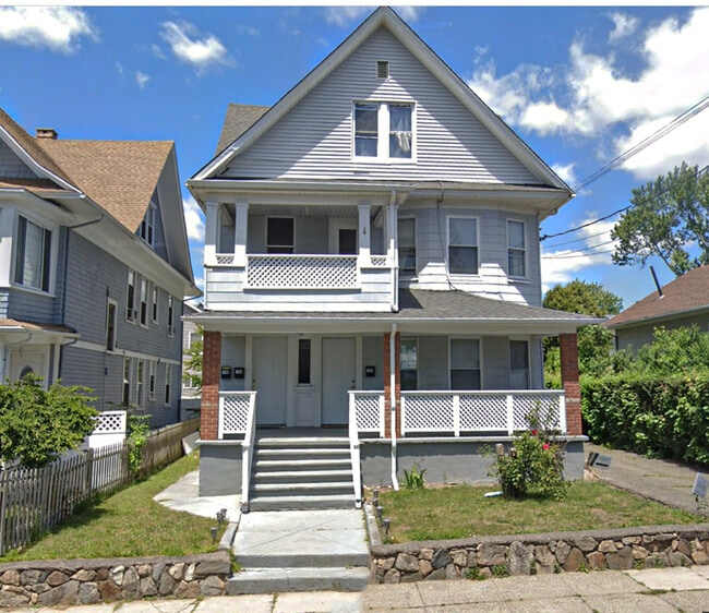 Primary Photo - 194 Savoy St