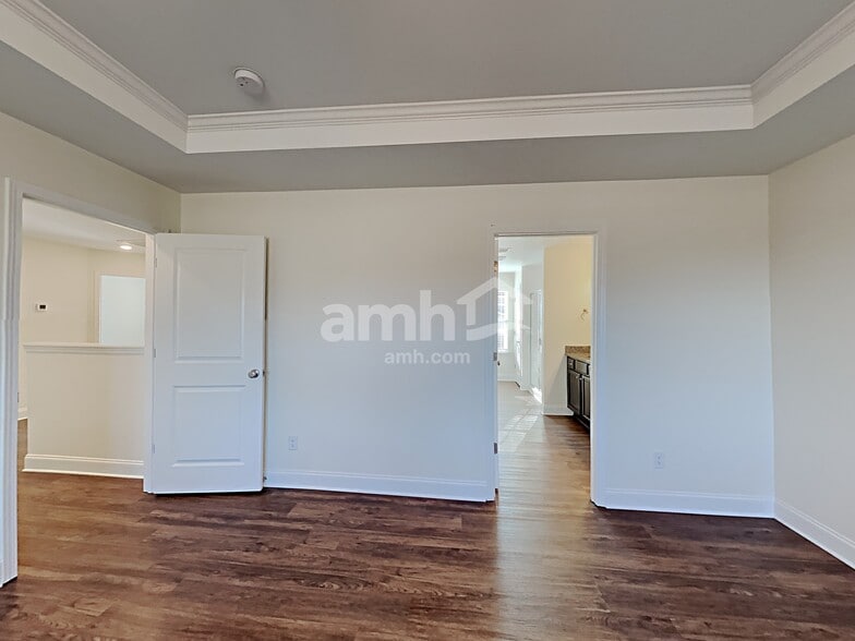 Building Photo - 1102 Amberly Wy