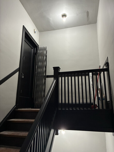 Building Photo - 7712 S Jeffery Blvd