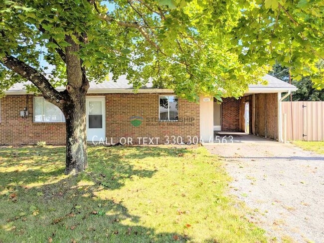 Building Photo - 15251 Lincoln Way W