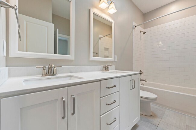 Building Photo - Beautiful One-Story Home Near the Golden Belt Historic District