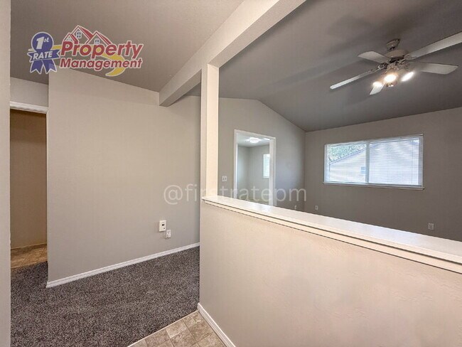 Building Photo - 5651 W Dorian Ln