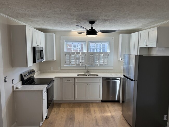 Building Photo - 163 Cleveland Ave