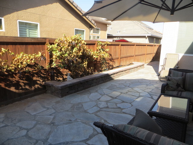 Building Photo - Clovis Gated Lafayette Sq, 2BR+Den/Loft/2....