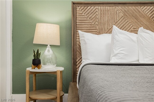 Building Photo - 1913 Birch St