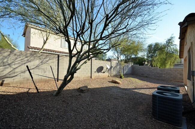Building Photo - 3660 E Temecula Way