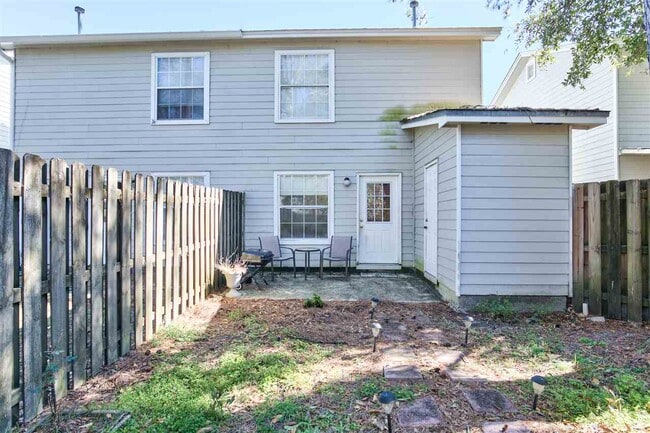 Building Photo - 2506 Golden Park Ln