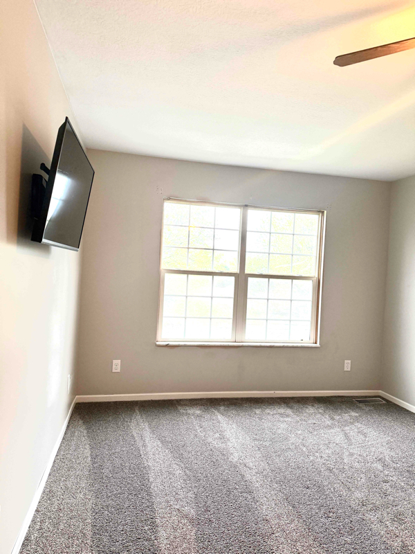 Building Photo - 101 Barry Knoll Dr