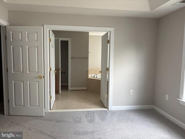 Building Photo - 13652 Venturi Ln