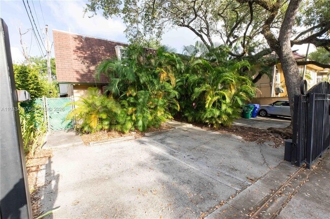 Building Photo - 3171 Virginia St