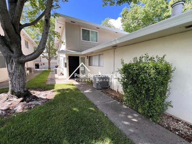 Building Photo - A Very Nice 2bd/1ba Citrus Heights Condo with Garage