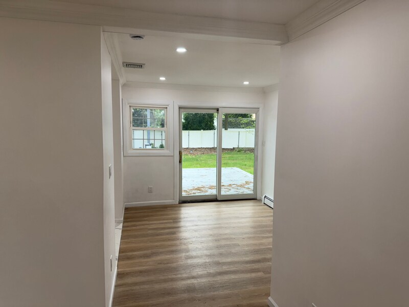 Building Photo - 30 Beacon St