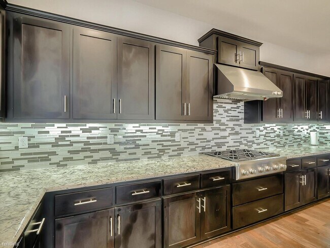 Building Photo - 33451 Bronco Loop