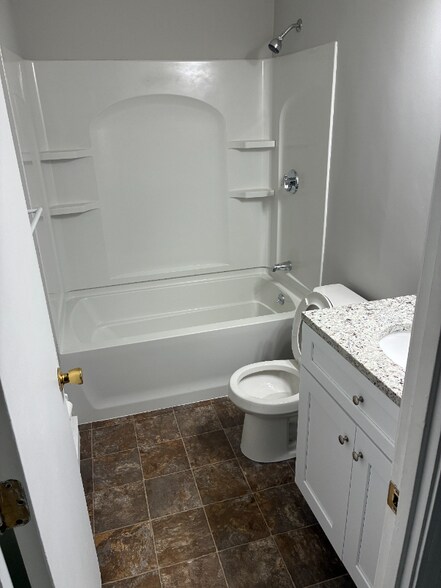 Building Photo - 58 Spencer Rd