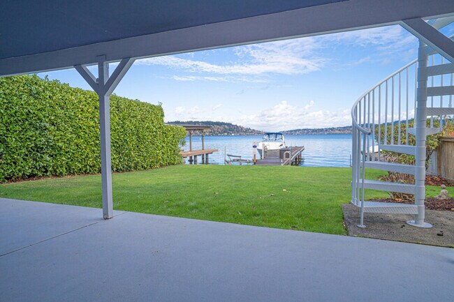 Building Photo - 10507 Rainier Ave S