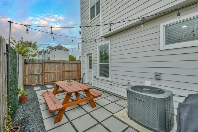 Building Photo - 1815 Napa Creek Ln