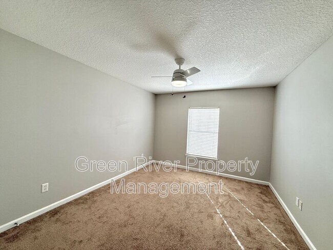 Building Photo - 1500 Calming Water Dr