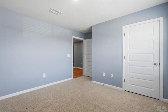 Building Photo - 5598 Guinevere Ln