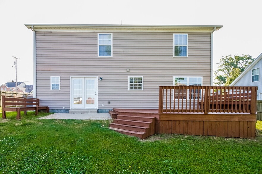 Building Photo - 360 Davids Way