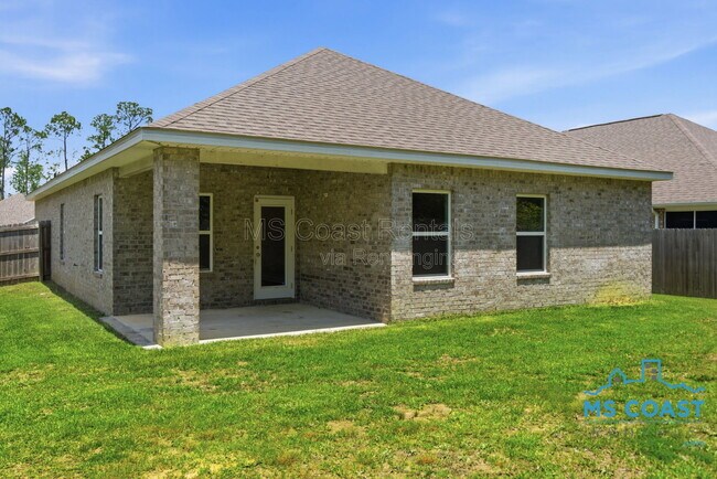 Building Photo - 5723 Overland Dr