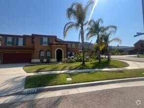 Building Photo - Beautiful Estate located in the Highly des...