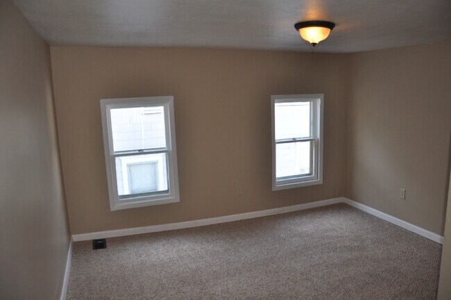 Bedroom 2 - 118 3rd St