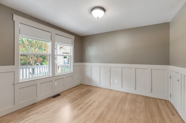 Building Photo - 3bdrm + Office/Den, 2.25 Bath,1664 sq ft, 2 car garage, Backs to Greenbelt! Lk Stevens Schools!