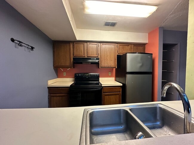 Building Photo - 12270 Fox Hound Ln