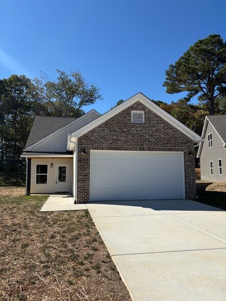 Primary Photo - 4737 Heiskell Dr