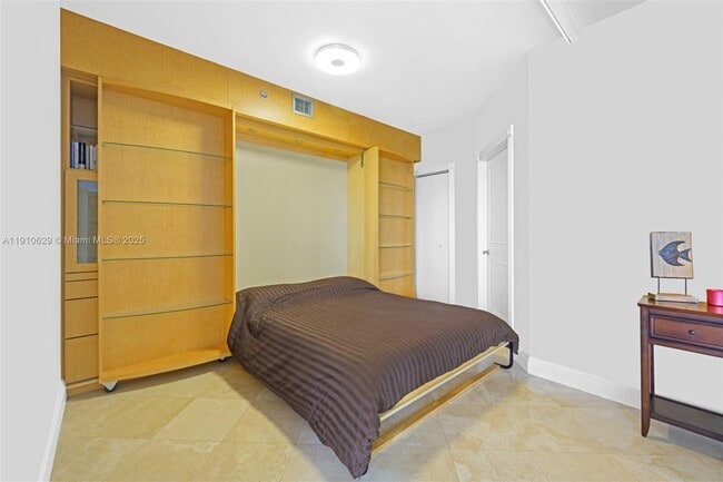 Building Photo - 4779 Collins Ave