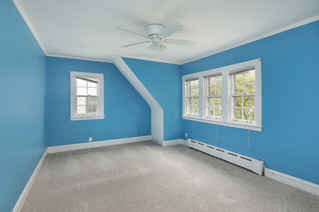 Building Photo - 651 Brier St
