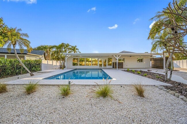 Building Photo - 1029 Bal Harbour Dr