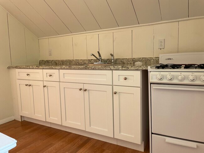 Kitchen 2nd floor - 50 Lyng St