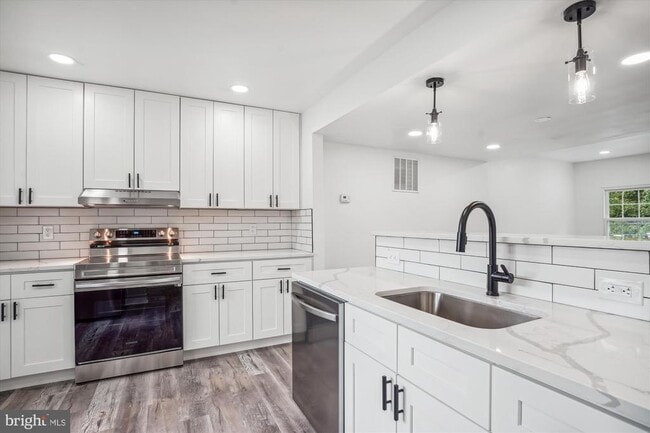 Building Photo - 8648 Watershed Ct