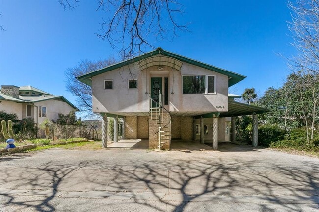 Building Photo - 3309 Westhill Dr