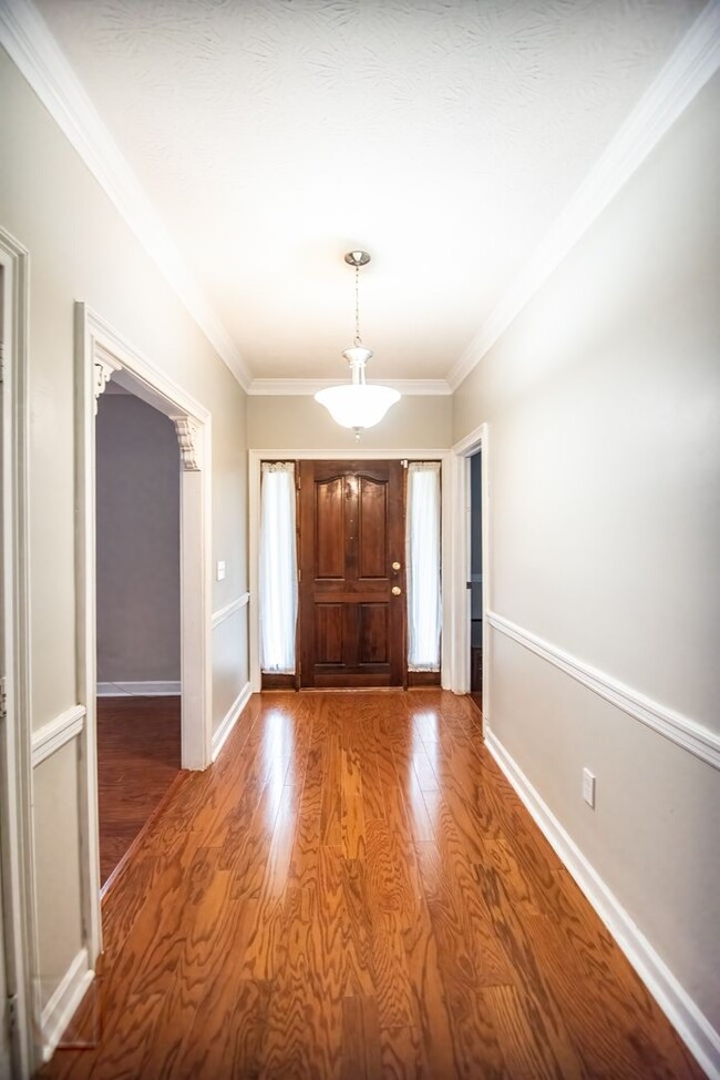 Building Photo - 7007 Dorsey Dr