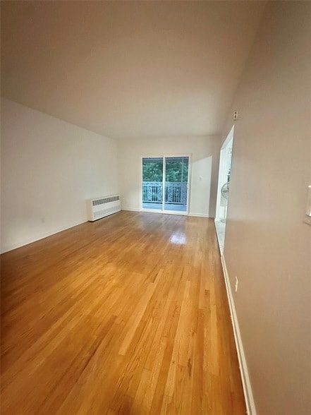 Building Photo - 1447 E 95th St