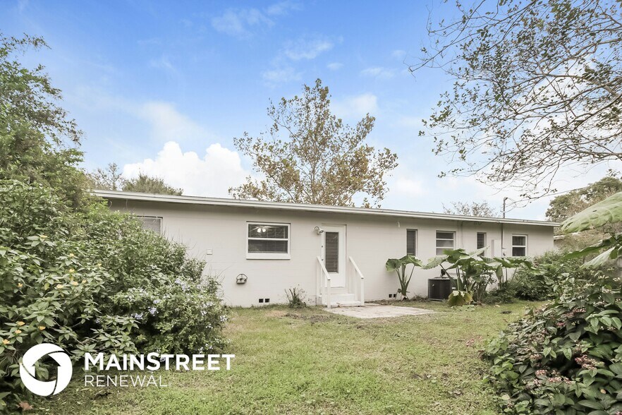 Building Photo - 4304 Kildaire Ave