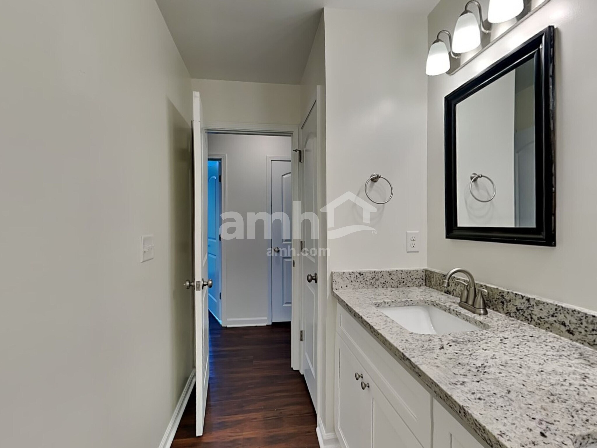 Building Photo - 130 Dunnsmore Dr