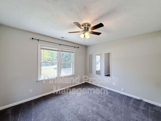 Building Photo - 1690 Clairborne Dr