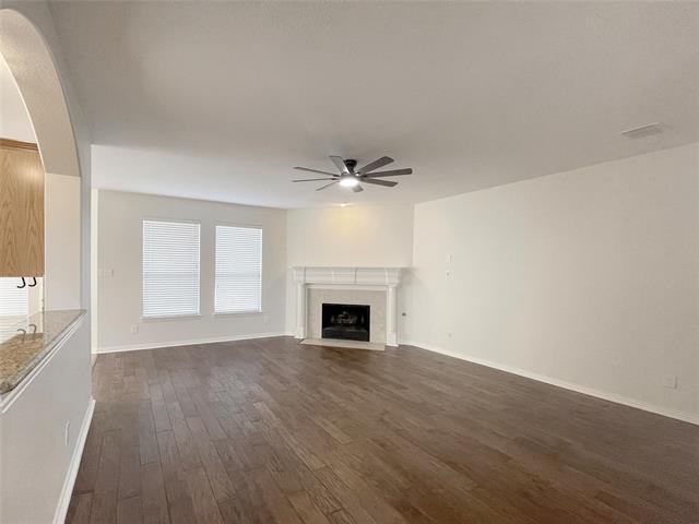 Building Photo - 7850 Greenvalley Ln
